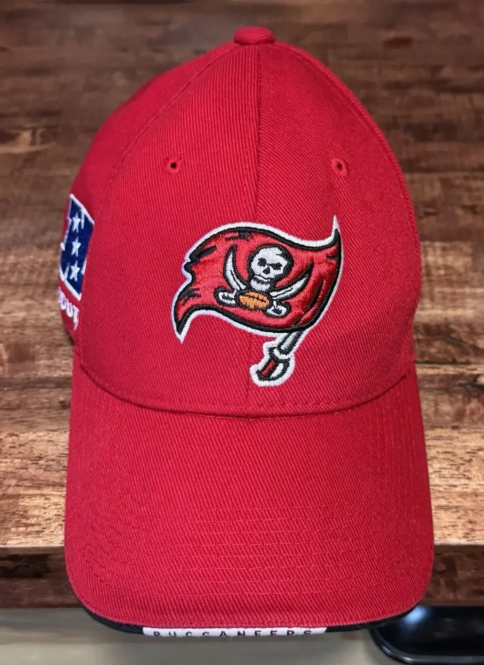 Vintage Reebok NFL Tampa Bay Buccaneers Flag Logo Cap Red Hat